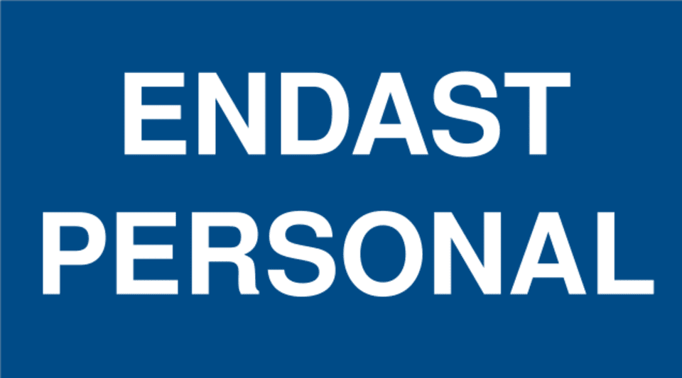 Endast personal-skylten har storleken 180x100mm och tillverkas i materialet sticker. Denna standardskylt kan anpassas så att du kan skapa din egen version av skylten.